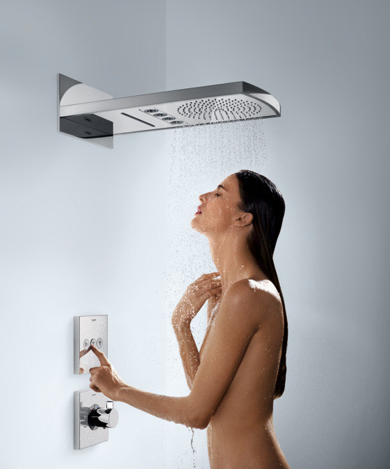 Квадратная наружная часть термостата Hansgrohe Shower Select Highflow 15760990 Цвет полированное золото