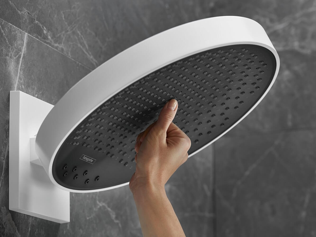 Верхний душ Hansgrohe Rainfinity 360 3jet 26234700 с настенным кронштейном, белый матовый