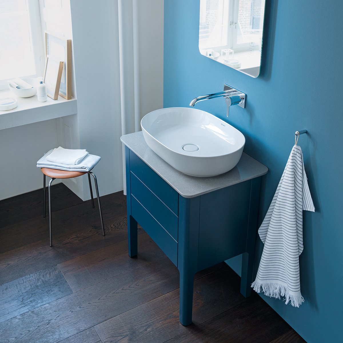 Тумба напольная под столешницу Duravit Luv LU956009898 темно-синий