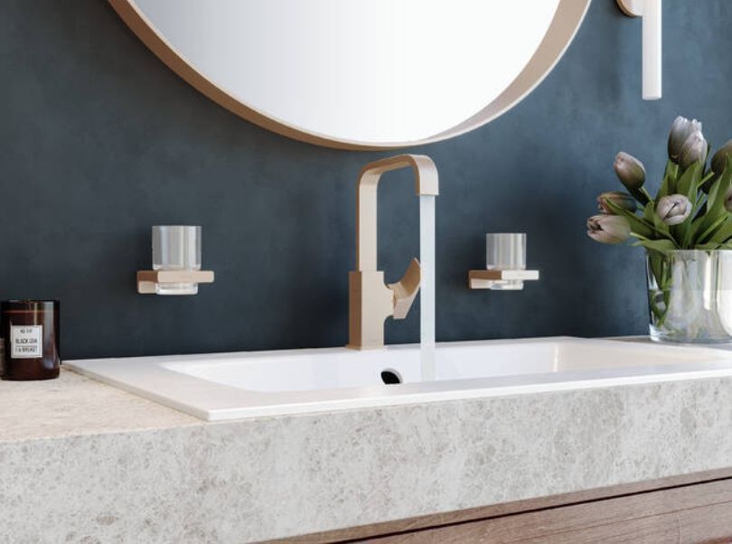 Однорычажный смеситель для раковины с поворотным изливом HANSGROHE Metropol 32511700 230 мм, с рычаговой рукояткой, с донным клапаном, цвет Белый матовый