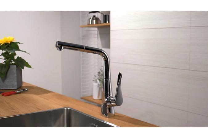 Смеситель Hansgrohe Metris 14821000 для кухонной мойки с вытяжным душем