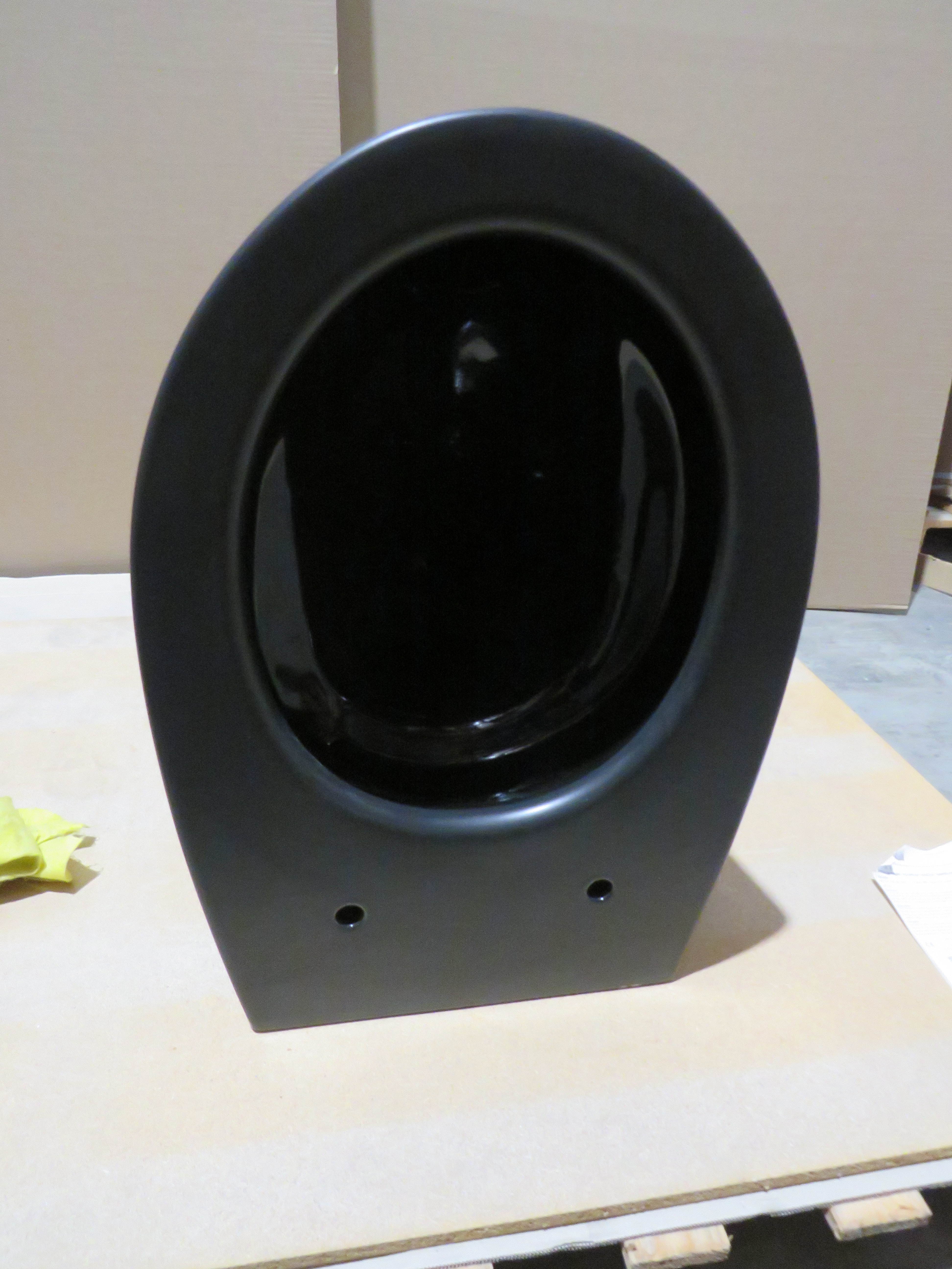 Унитаз подвесной GSI MODO   981626_УЦ/1     Swirlflush, для крепежа FISR2, чёрный матовый Ardesia. /Дефект: небольшой скол керамики и глазури