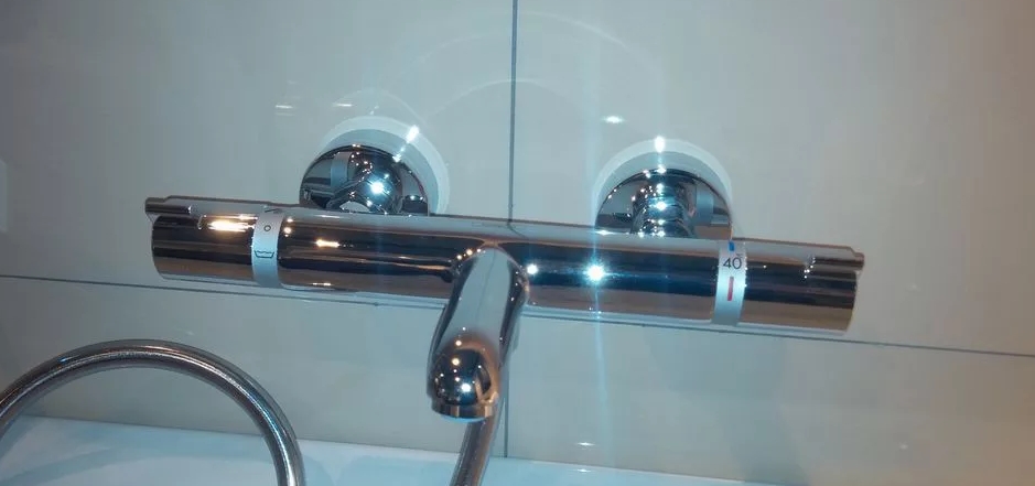 Термостат для ванны Hansgrohe Ecostat Comfort 13114990 цвет Полированное золото