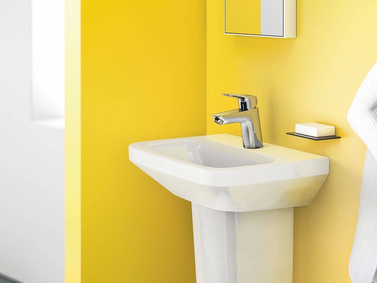 Смеситель для раковины Hansgrohe Logis 71104000 LowFlow со сливным гарнитуром хром