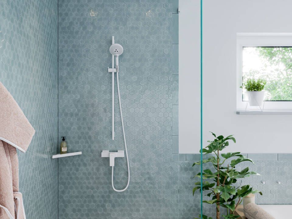 Душевая штанга для душа HANSGROHE Unica Croma 26506000 900 мм, без шланга, цвет Хром