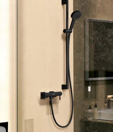 Однорычажный смеситель для душа наружного монтажа HANSGROHE Tecturis E 73620670 цвет Чёрный матовый