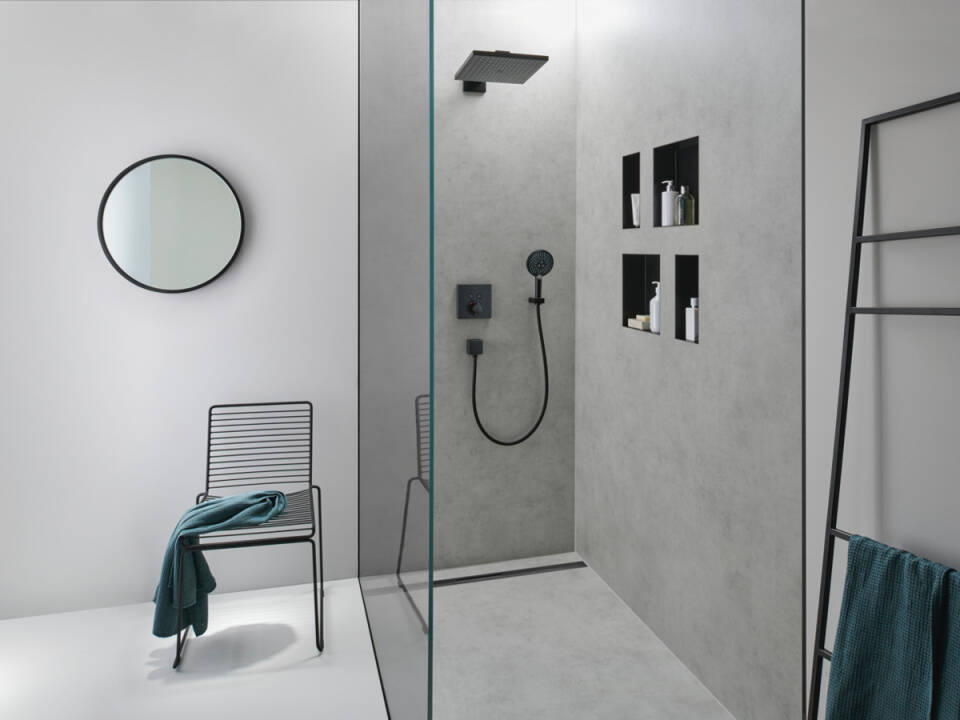 Верхний душ квадратный с настенным держателем HANSGROHE Raindance E 26238340 300, 1jet, цвет Шлифованный чёрный хром