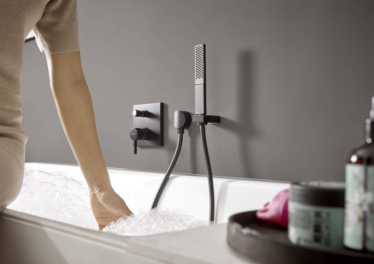 Ручной душ - палочка HANSGROHE Rainfinity 100 1 jet 26866990 Полированное золото