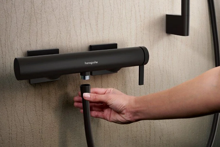 Однорычажный смеситель для душа наружного монтажа HANSGROHE Tecturis E 73620670 цвет Чёрный матовый
