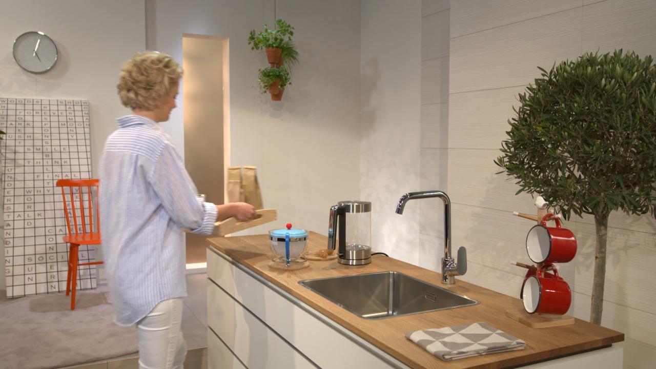 Высокий кухонный смеситель однорычажный с поворотным изливом 1jet HANSGROHE Focus M41 31821000 260 мм, с EcoSmart, цвет Хром