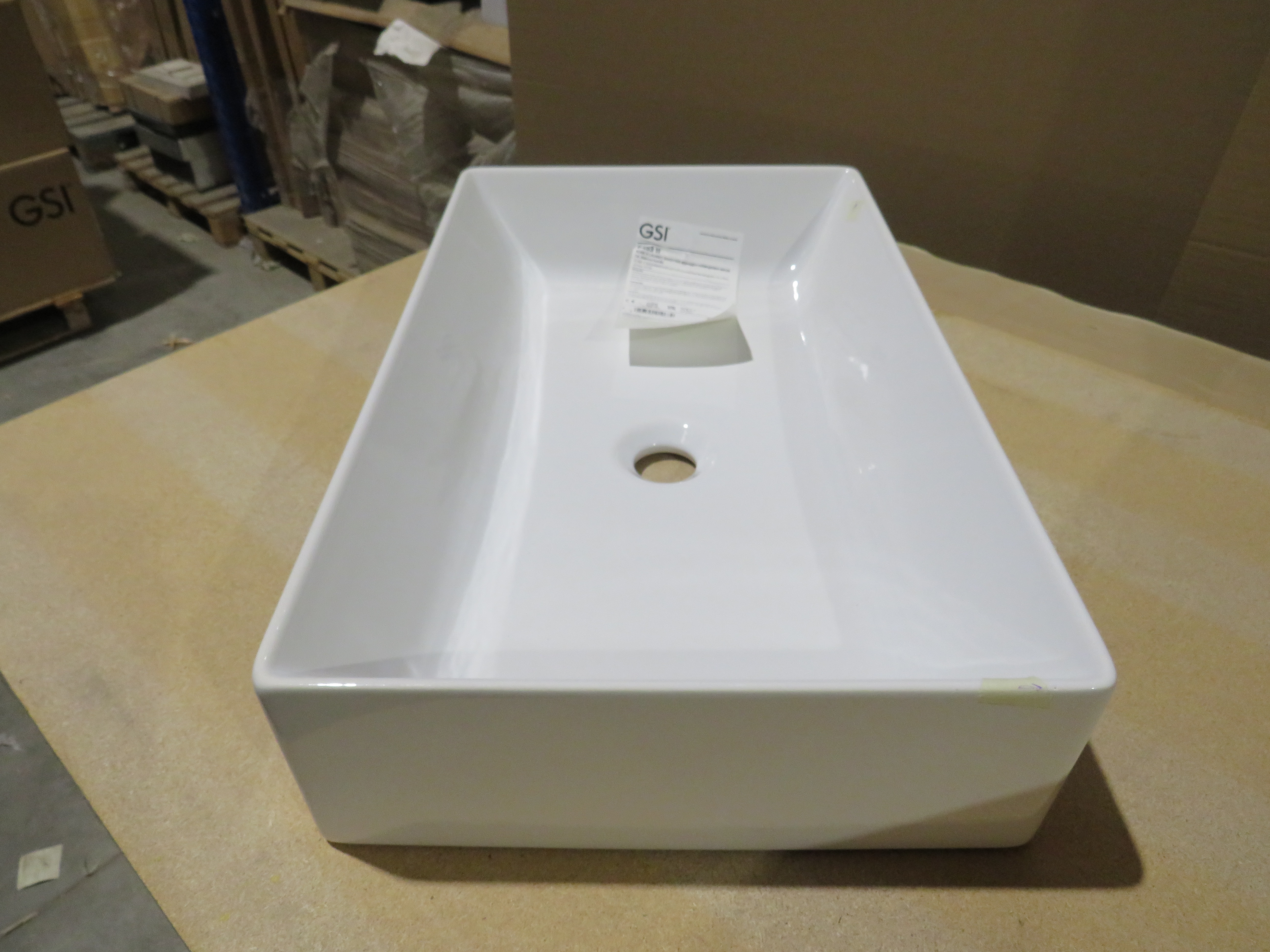 Раковина накладная GSI KUBE X   945311_УЦ/2    370 мм х 600 мм, без отверстия под смеситель, без перелива, белая глянцевая / Дефект: включение и глубокий укол в эмали